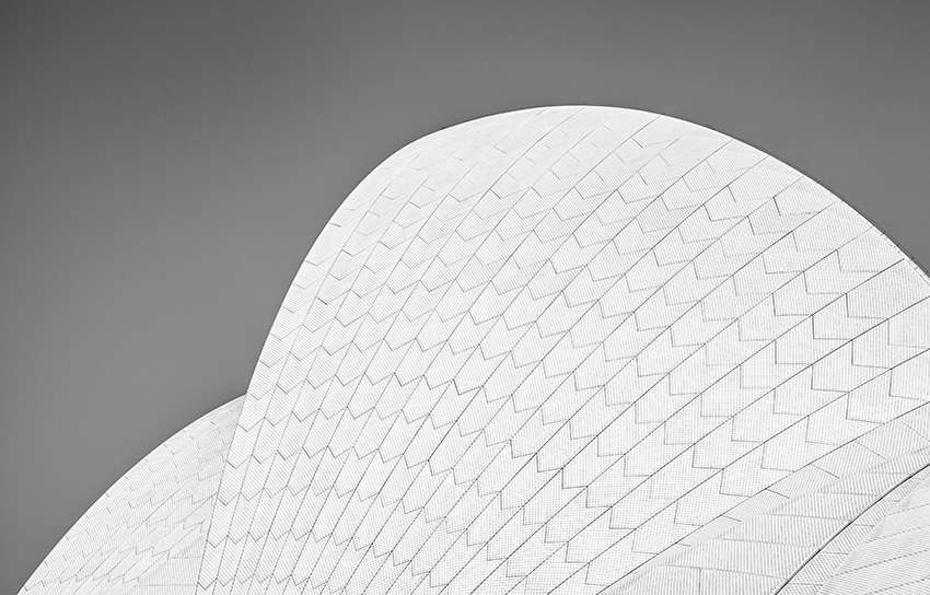 Abrázame – Sydney Opera House – Measures 0.60×0.90m